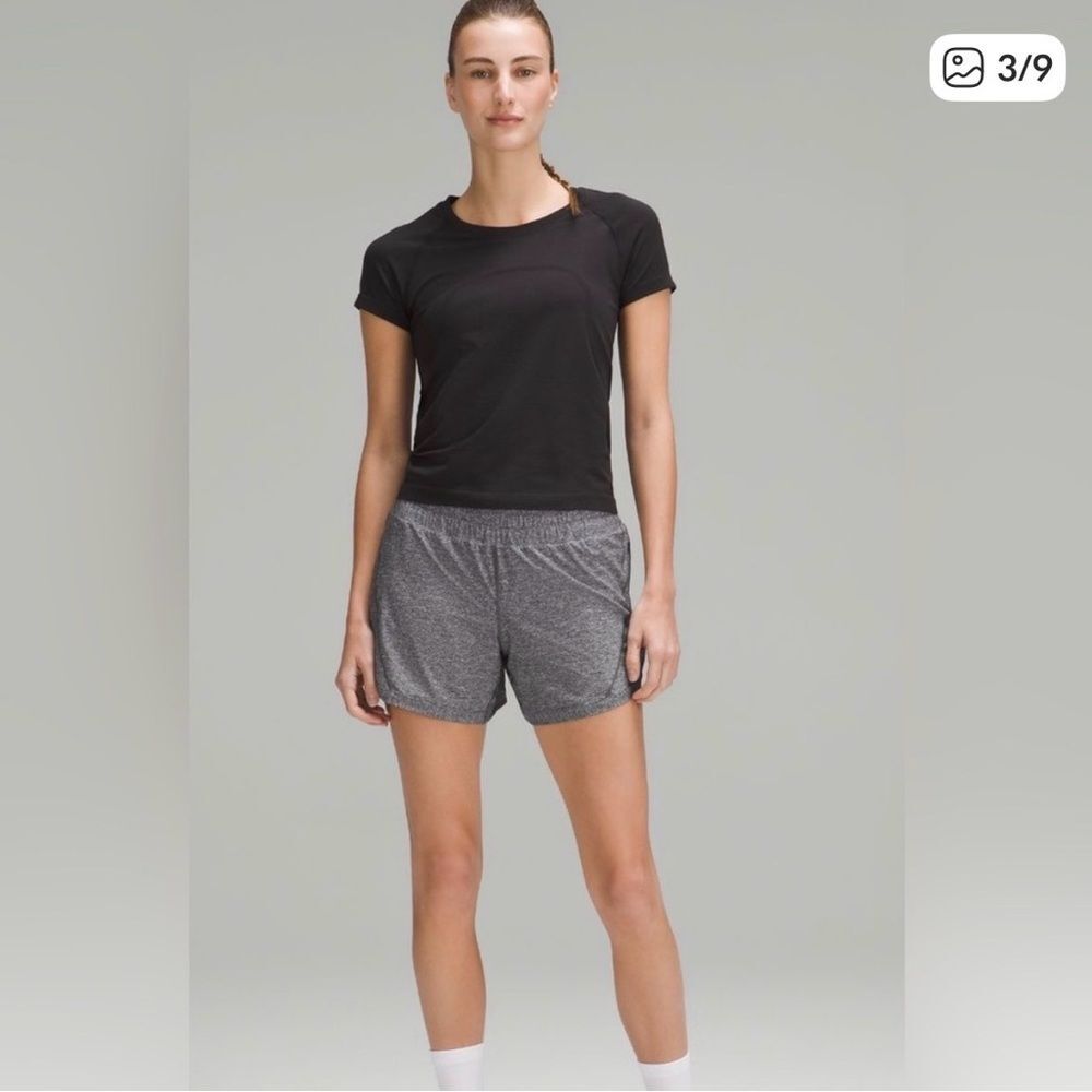 Lululemon Tracker Shorts. Size 6. Heather Grey.